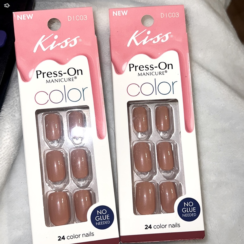 Kiss (2) Boxes Salon Color Nails- 24 Ready to Wear, Color dancing in the rain